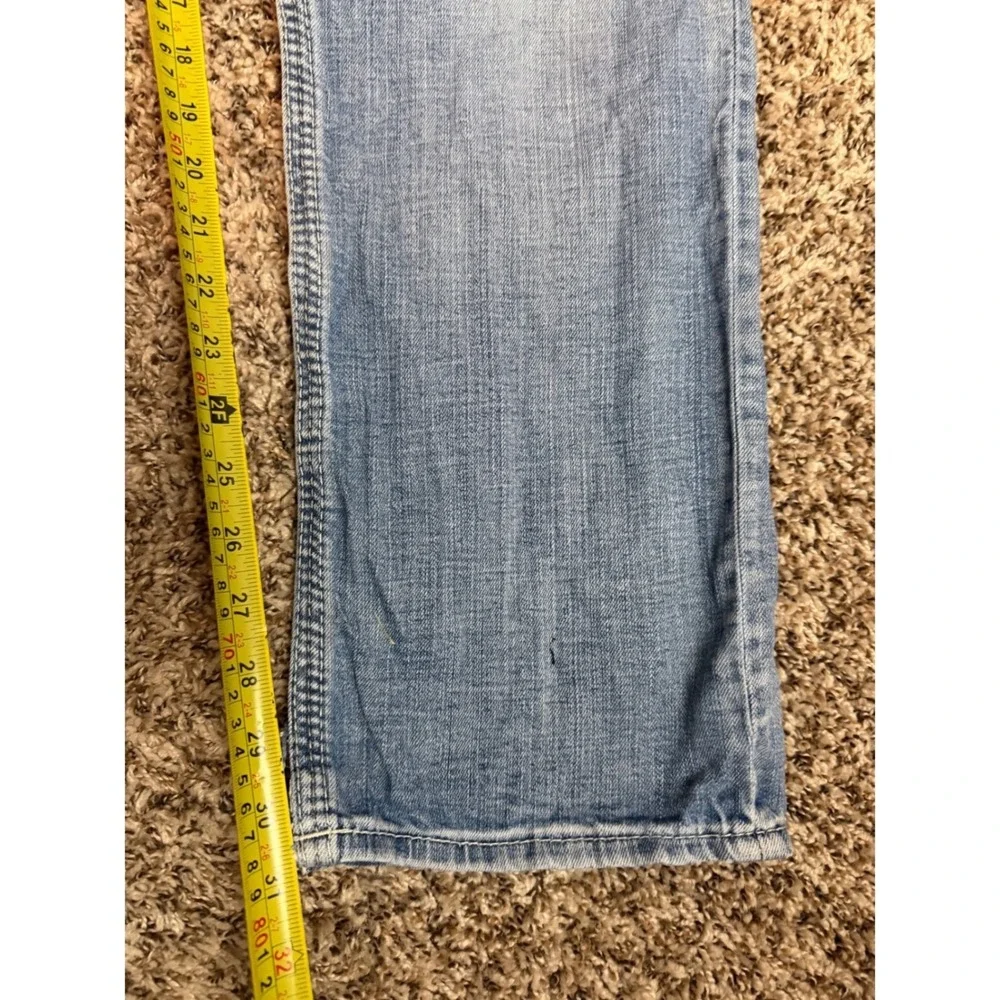 BKE Jake Straight Leg Jeans Mens 32x31 Light Wash Denim Distressed Frayed Hem - Picture 4 of 9